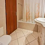 Bela Vista - By Bedzy Daire Albufeira